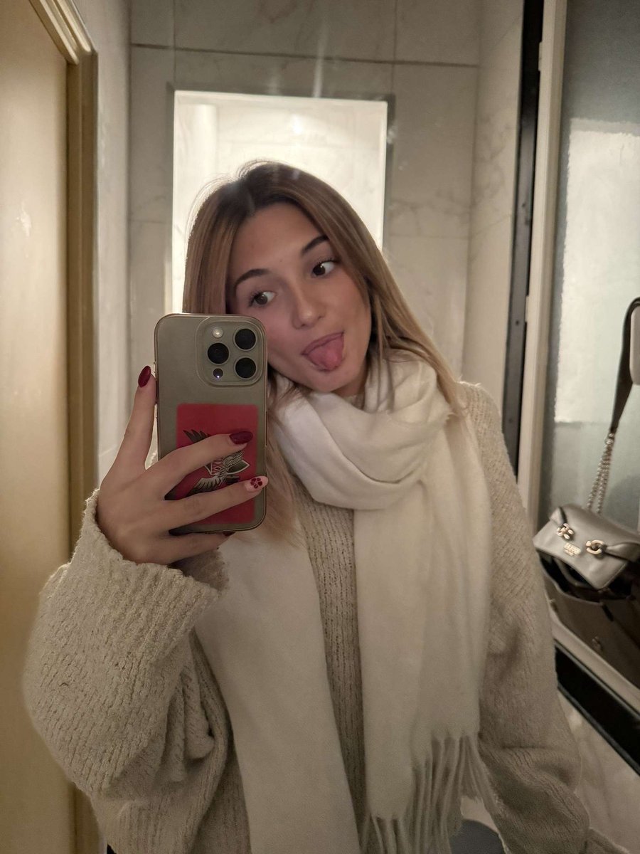 Lili tweet media