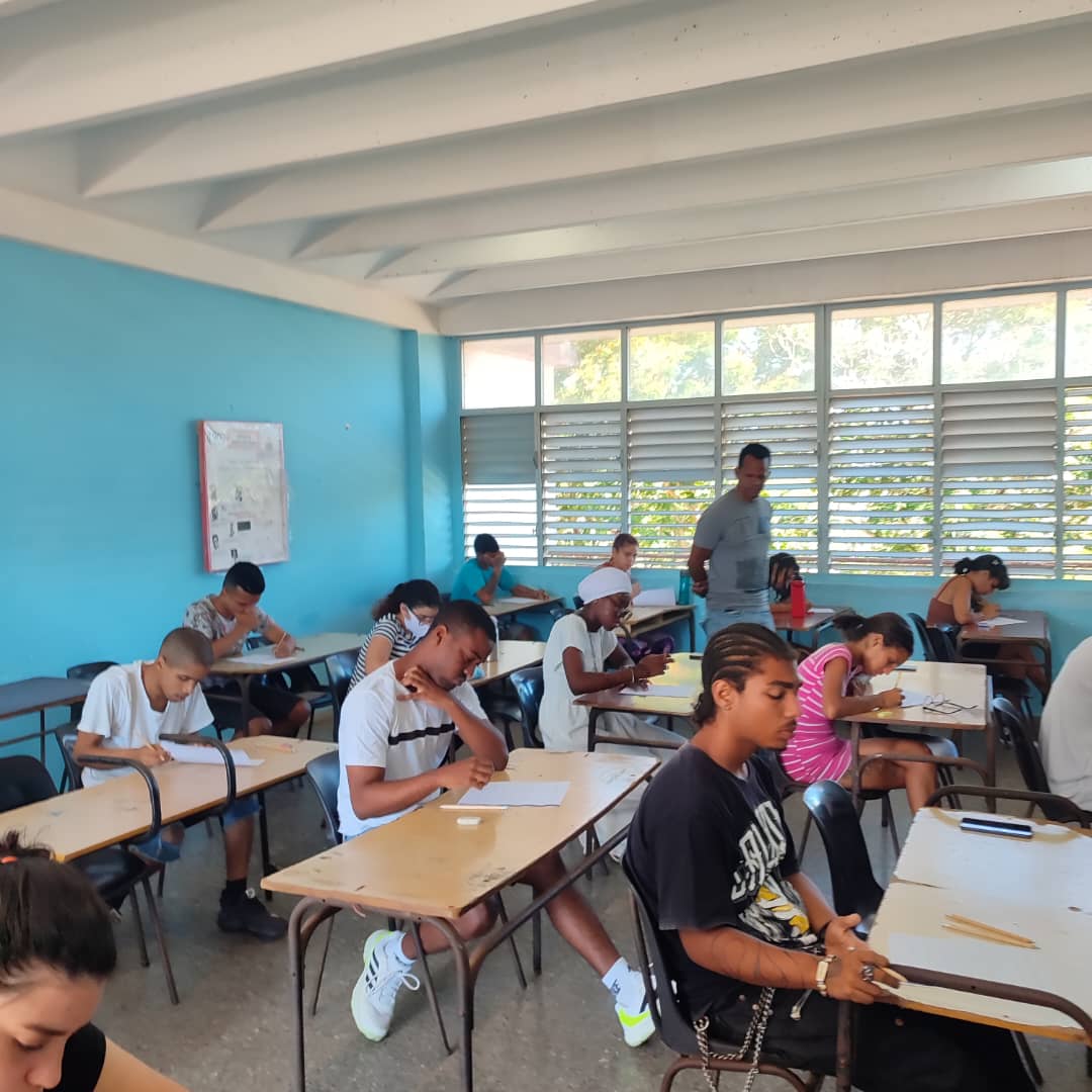 HEdgeSalas72's tweet photo. Proceso docente educativo en la FOC Jesús Suárez Gayol y FOC 2 de diciembre en La Habana del Este https://t.co/vnVnjI8HLv