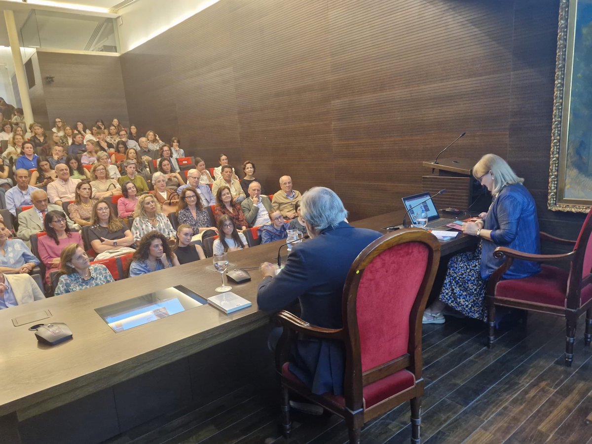 SenderosEd's tweet photo. 📚✨ El pasado 14 de mayo presentamos ¿Qué es el feminismo?, de María Caballero Wangüemert, en la Cámara de Comercio de Sevilla.
El acto fue presentado por Luis Fernández Navarro y contó con una gran afluencia de público. Gracias a todos los asistentes 💜
📸 Imágenes del acto https://t.co/npiRu2WRG7