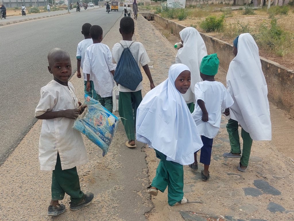 oc_gada's tweet photo. Green-White-Green does not determine anyone’s future.
That little girl could become a future First Lady, and that little boy could become a future Governor. Who knows?

Greatness is not defined by school uniform or background. Proudly Green-White-Green. https://t.co/UdDxV9o7lY