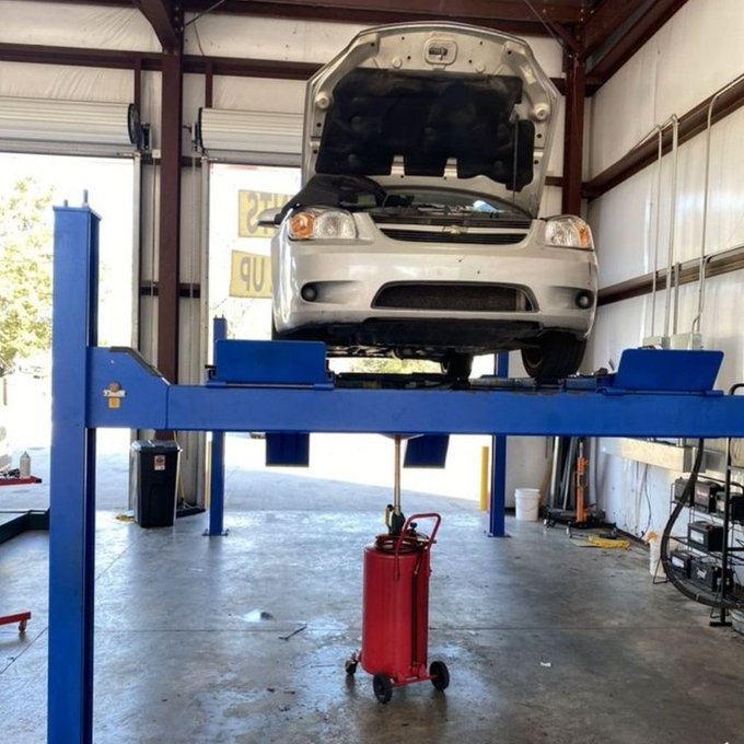 SamsAuto__'s tweet photo. At our #MechanicShop, honest service and quality workmanship come together. Whether it’s a quick fix or a major repair, we’re here to keep your vehicle running smoothly and reliably. Book your appointment today and get your car back in top shape!
https://t.co/Is3PshbCCn https://t.co/pto9yLu7x6