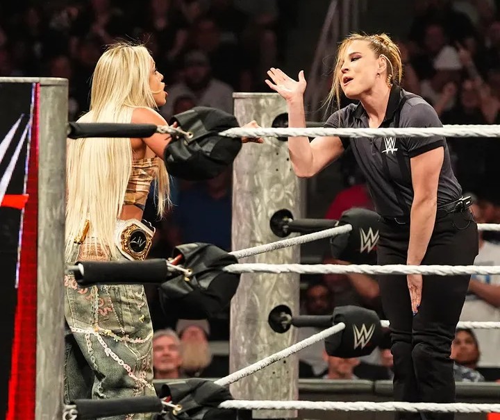 RepsThe201's tweet photo. #WWERaw             
——————
I was obviously not doing anything wrong I was just trying to help my girls. Clearly the greatest woman's world champion is innocent and hasn't ever done a single thing wrong! https://t.co/HOtcGdZQ5p