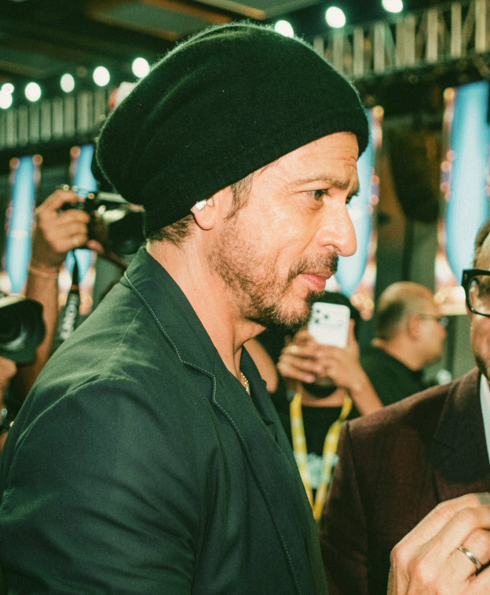 Shah Rukh Khan Universe Fan Club tweet media