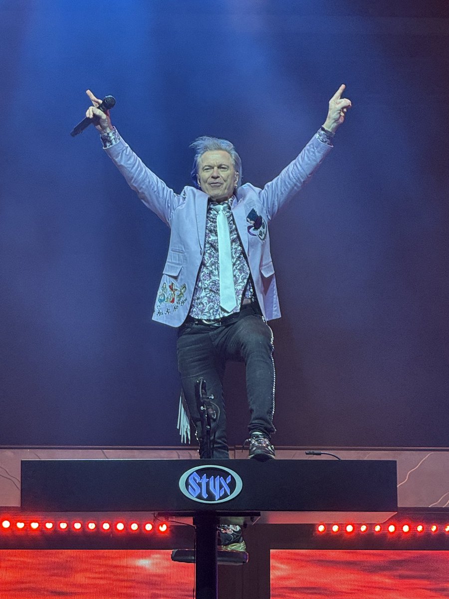 RWucki's tweet photo. @def_leppar20044 @STYXtheBand https://t.co/TNco8z6QaX