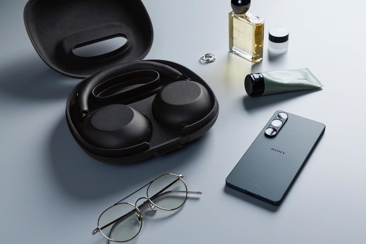 ecoustics's tweet photo. BREAKING NEWS: @SonyElectronics introduces new flagship wireless noise-cancelling over-ear headphones with carrying case for 649 USD called 1000X The ColleXion. Find out what's new in first comment.

#sony #thecollexion #1000x #sony1000x #wirelessheadphones https://t.co/dGFBLcByCD