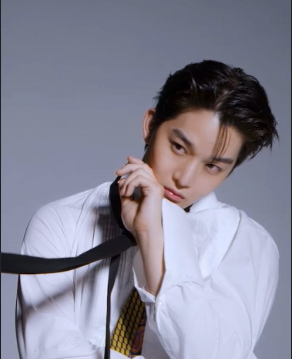 sodubaeb's tweet photo. Preview of Jinyoung for ELLE Korea 

#배진영 #BAEJINYOUNG #워너원 https://t.co/T20Utrs7Jk
