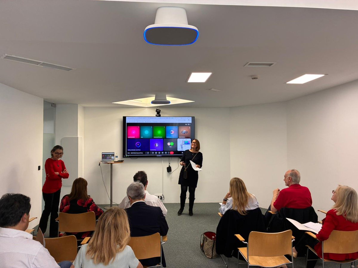 RevistaEcofin's tweet photo. Seguimos avanzando. Seguimos trabajando. Estamos junto a @MADFinTech y Caser Seguros para definir nuevos proyectos que verán la luz muy pronto... ;) https://t.co/aGg3LTf5VU
