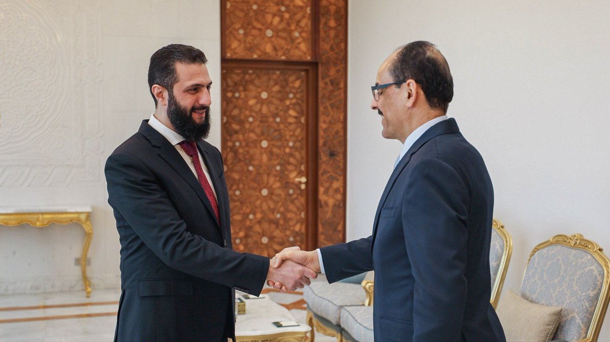 AksanSertac's tweet photo. #Onemli

MİT Başkanı İbrahim Kalın, Suriye Devlet Başkanı Ahmed Şara ile Şam’da bir araya geldi… https://t.co/3NXZLxcyVb
