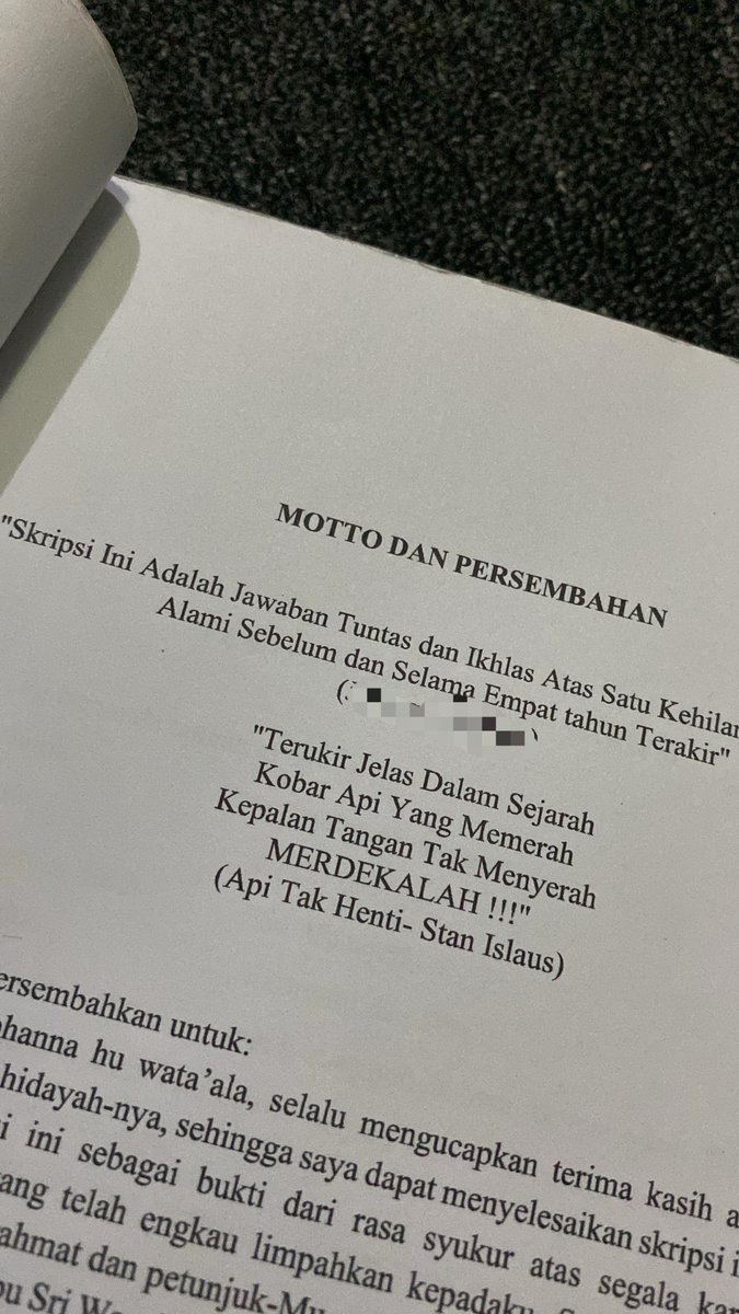 O3PengenS1's tweet photo. @PDSTXPSS_1976 Api perjuangan itu pernah saya tuliskan di halaman persembahan skripsi. https://t.co/FRr9ABOuqT