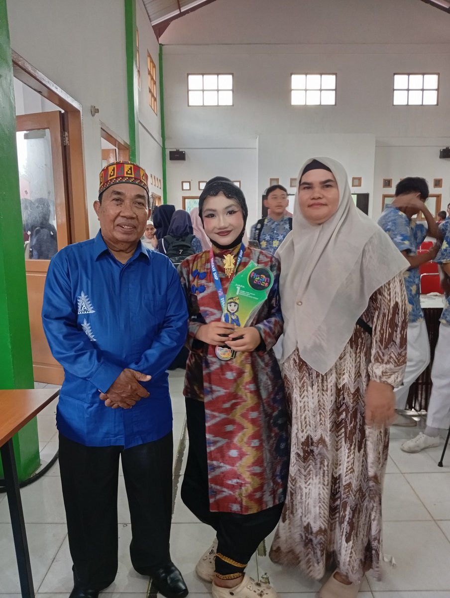 medyahus's tweet photo. Senang Putri Kami Mendapatkan Juara https://t.co/fMIL4RRzQP