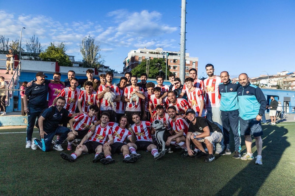 ULlefia's tweet photo. 𝐓𝐞𝐦𝐩𝐨𝐫𝐚𝐝𝐚 𝟐𝟓/𝟐𝟔 ✅

Se cierra la temporada del regreso a #1cat2 con victoria en el Municipal (3-0)

Concluye el curso con 41p y en 10a posición

✔️ Objetivo conseguido y a empezar a preparar la campaña 26/27.

¡Vamos, Llefi! 💪🏻

#SienteLaLlefi ❤️🤍 #Llefia #Badalona https://t.co/nDwwzMScnp
