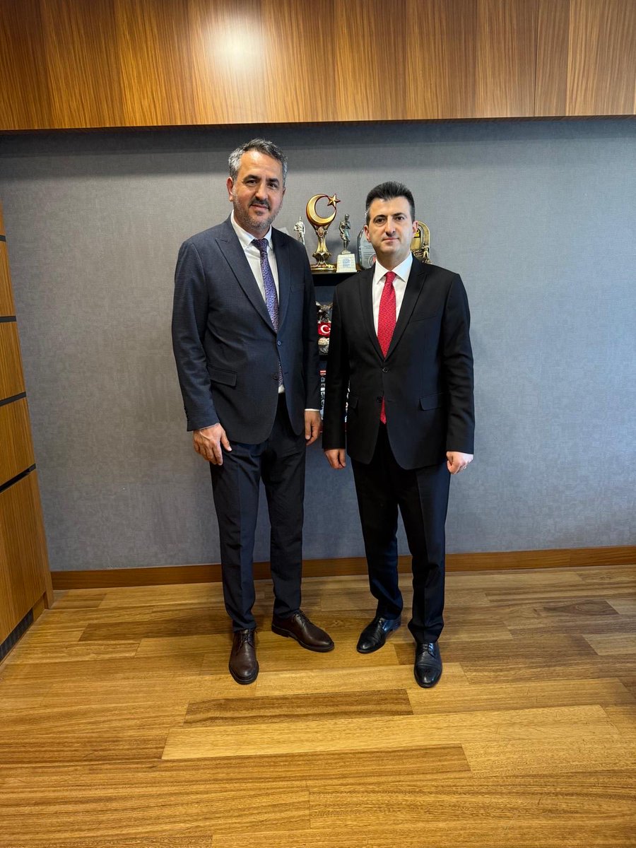 TarkanDuzman's tweet photo. Cumhurbaşkanımız ve Genel Başkanımız Recep Tayyip Erdoğan’ın tensipleriyle, partimizin Çevre ve Şehircilik Politikaları Başkan Yardımcılığı görevine atanan kıymetli İzmir Milletvekillerimiz @sebnembursali ve @celebimehmeta  tebrik ediyor, yeni görevlerinde üstün başarılar diliyorum.

Şehrimiz ve teşkilatımız adına önemli bir sorumluluk üstlenen kıymetli milletvekillerimizin görevlerinin hayırlara vesile olmasını temenni ediyorum