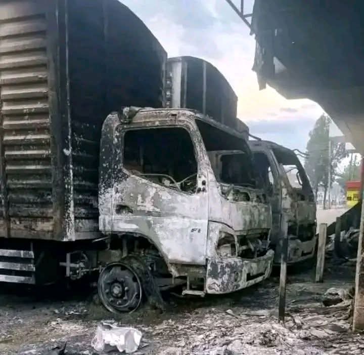 jerryraba's tweet photo. Very unfortunate to witness lives lost, injuries, looting &amp; property destroyed during fuel protests. The concerns on cost of living are real &amp; deserve urgent attention, violence only hurts  further. Dialogue, practical solutions, &amp; protection of life must always come first. 🇰🇪 https://t.co/sNIYYL5OI1