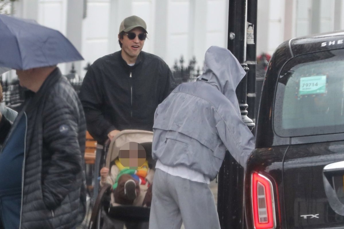 Robert Pattinson Photos | Fansite tweet media