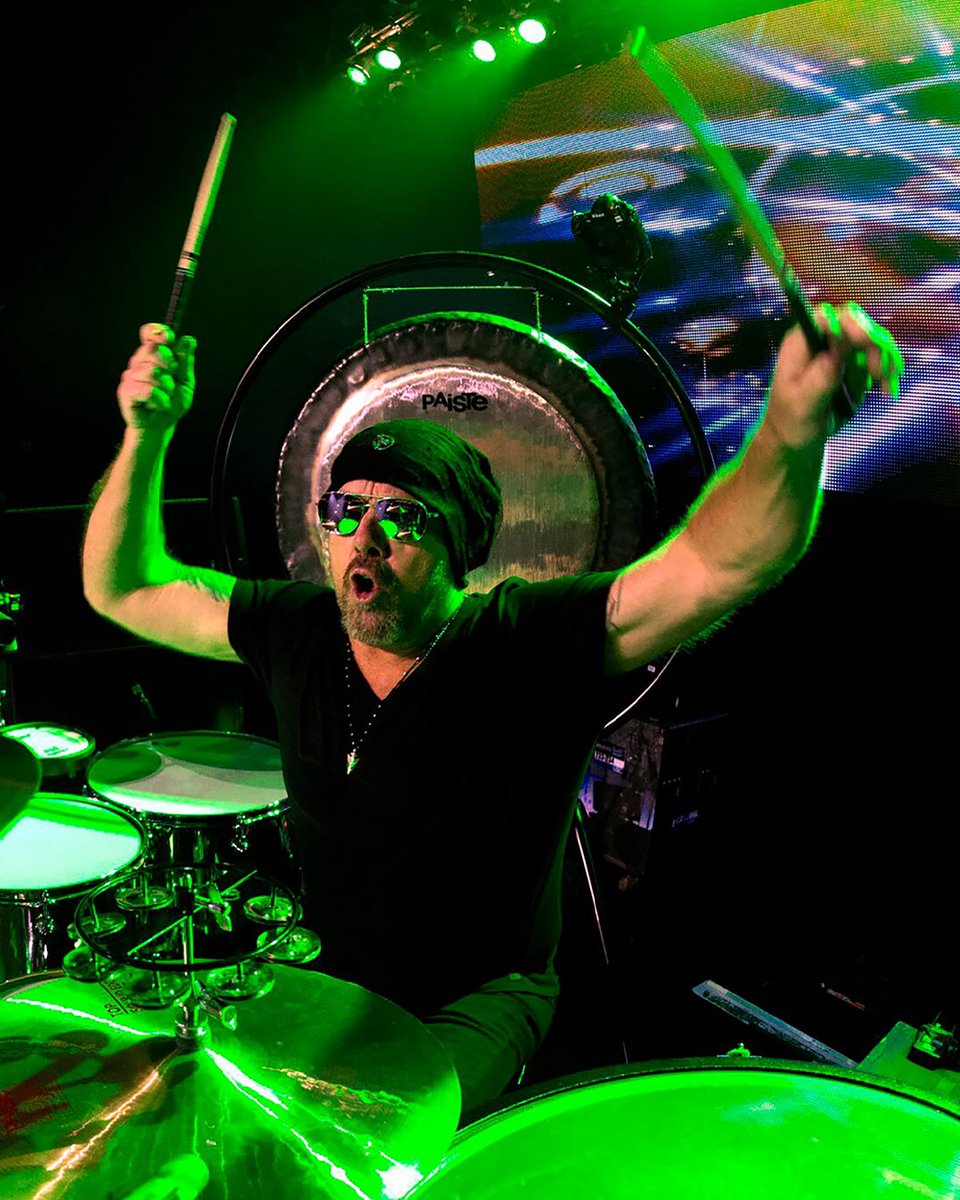 NederlanderLive's tweet photo. HE’S BACK 🎸 @Jason_Bonham is bringing a Led Zeppelin evening full of nostaglic hits to:

🤘 Portneauf Health Trust Amphitheatre on August 13th
🤘 @VinaRoblesAmp on August 21st

Tickets go on sale this Thursdayat 10am https://t.co/QeUKfwxfh1