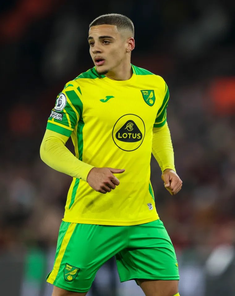 DailyNCFC's tweet photo. Max Aarons is one of a number of options Philippe Clement and #NCFC are considering at full-back. 

[@SunFootballUK] https://t.co/KKkgOiJsga
