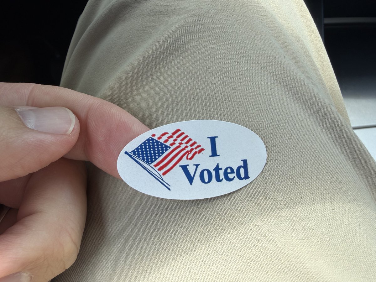 KyWhitney's tweet photo. Smooth sailing at the convention center in Christian County. Make it happen, Kentuckians. Do your duty! #GoVoteKY https://t.co/TrxJhdVzTU