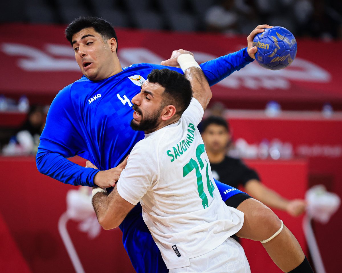 KHAkuwait's tweet photo. صور من المباراة | 
شباب الازرق  في دورة الألعاب الخليجية الرابعة امام منتخب السعودية

جارية الآن 📺 
🇰🇼🔚 https://t.co/LwTIGnxHax