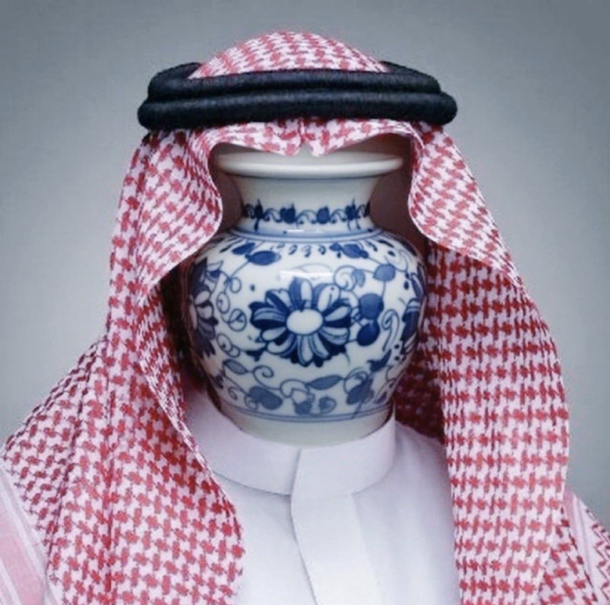 sultan5171's tweet photo. @a_aalmajed @faisalbinturki1 على اساس اني رئيس النادي  واحفز الجماهير وكذا .. https://t.co/qz9ieIsRUE