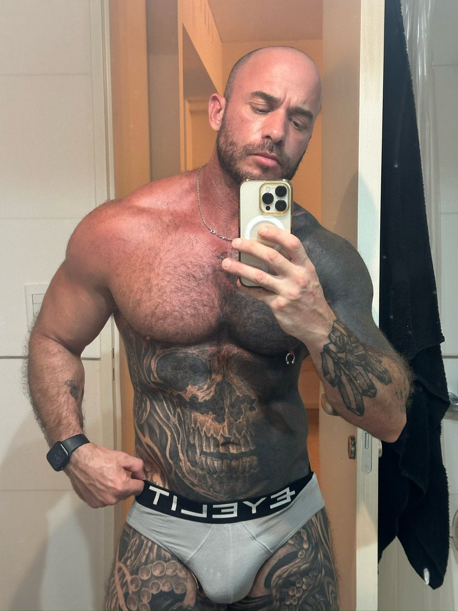 Alex Grosso 🖤🔥 tweet media