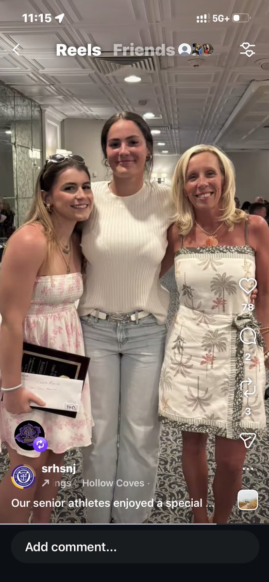 ReenAlva's tweet photo. Senior Sports Award @SRHSGIRLSBB https://t.co/M32nc7jvqs