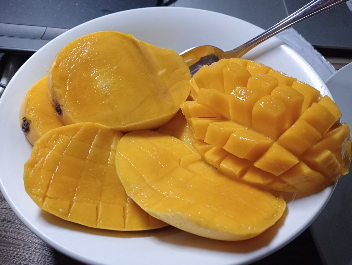 iVoreGraves's tweet photo. mmff shit motherfucker augh shit mmhg nngh uhh fuck ughh i love 
mangoes https://t.co/pDVTzLxGEl
