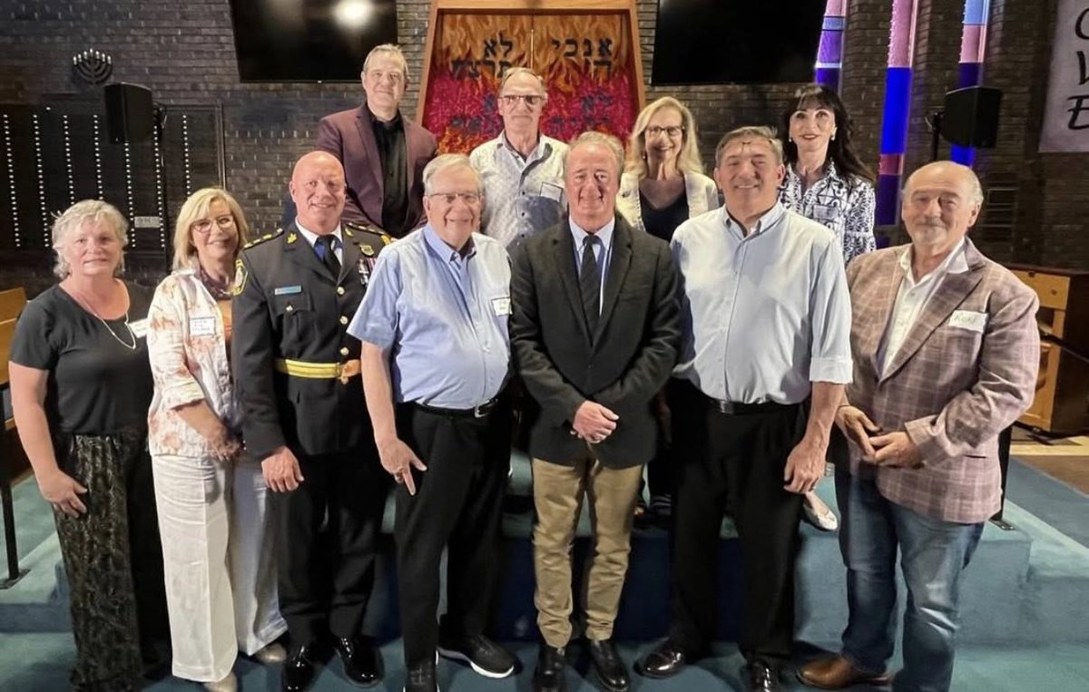 DaisyGrp's tweet photo. Our President @kinsellawarren was honoured to speak for guests at the Beth Isreal Synagogue in Peterborough over the long weekend. Guests included the Chief of @PtboPolice, MPP @DaveSmithPtbo, Councillor @GilaMartow, Mayor @JeffLealPtbo, and may more allies. Great to see over 100 friendly faces. Grateful to those who organzied and all who came to support.