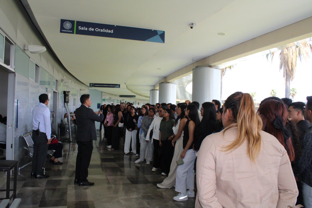 EscuelaForJud's tweet photo. Estudiantes de #Derecho de la #BUAP, campus Chignahuapan, visitaron #CiudadJudicial para conocer áreas como el Centro de Justicia Alternativa y Salas de Oralidad Familiar. 

Esta experiencia fortaleció su acercamiento a la práctica jurídica. https://t.co/g962jLy9el