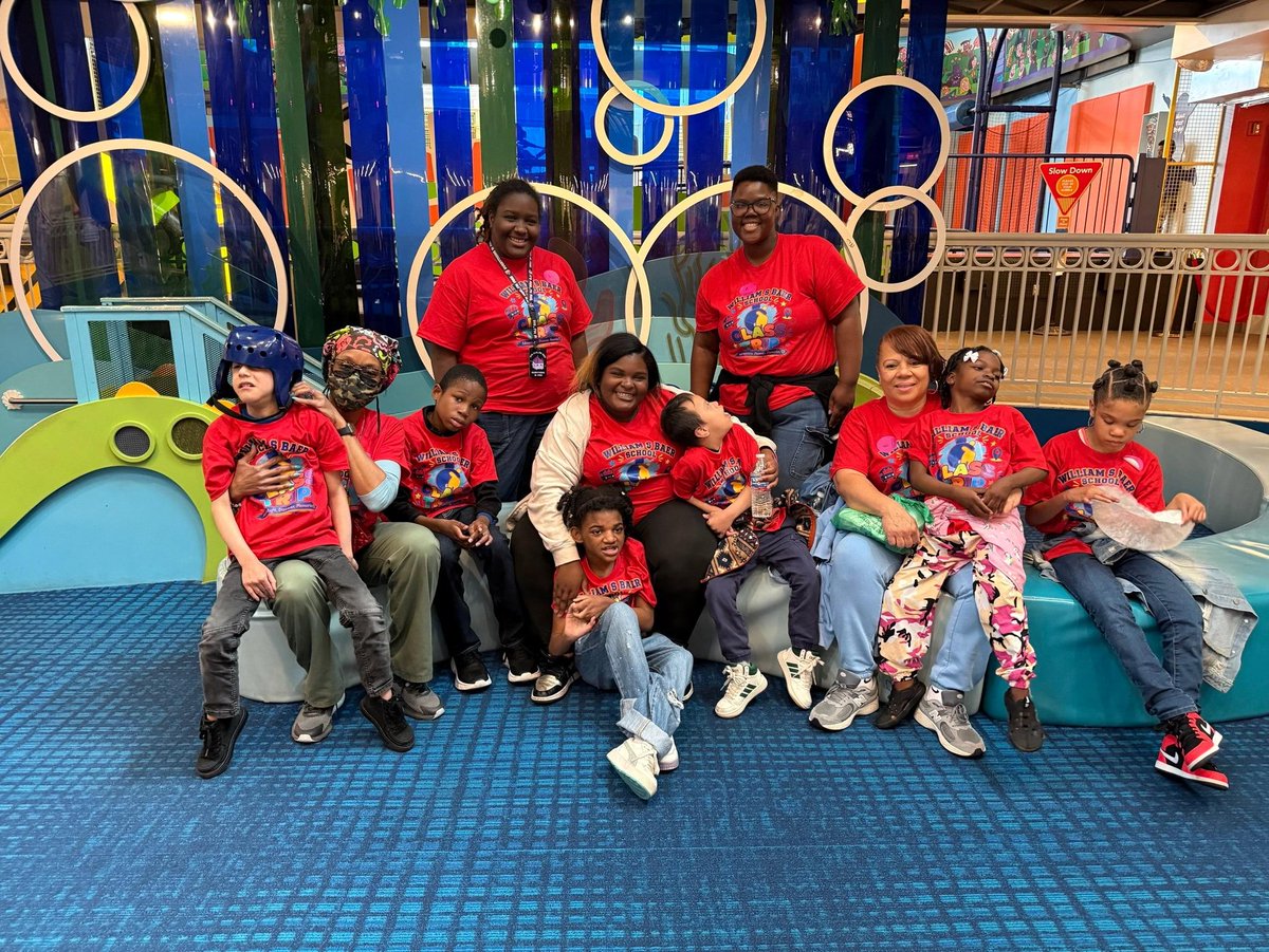 BaerSchool's tweet photo. Another Baer class went to experience and interact at Port Discovery! They were able to utilize communication boards during their exploration!

#BaerStrong
@BaltCitySchools @SwintonBuck
@EdSindaco https://t.co/77rQbqy58R