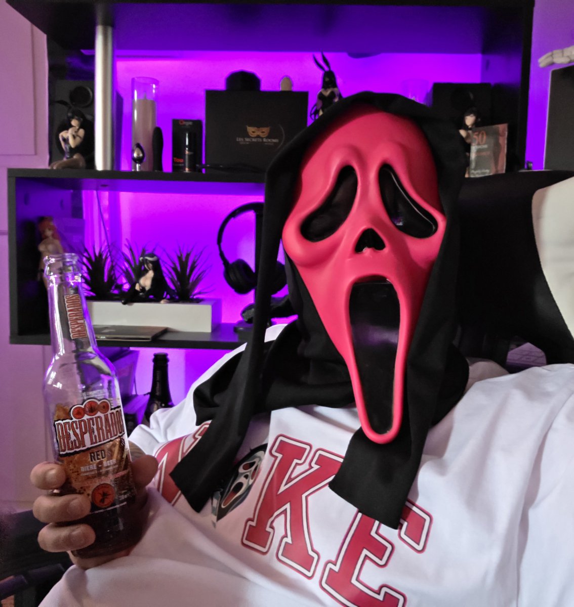 Alexghostface67's tweet photo. Alors aujourd'hui je ne fait pas de #MardiSexToy mais plutôt un #MardiApéro parti 1 avec Lady Scream ❤️
🔥🔥🔥
@PartageDefiHot @OrgasmicGroup
@JoliesFormes8 @up_crea @TundALiebhaber @frenchieswild @lesfrenchstars @FrancaisesSexy @creatricesFR 
@Two_4Ever ❤️❤️❤️❤️❤️❤️❤️❤️ https://t.co/QrAW16m6s5