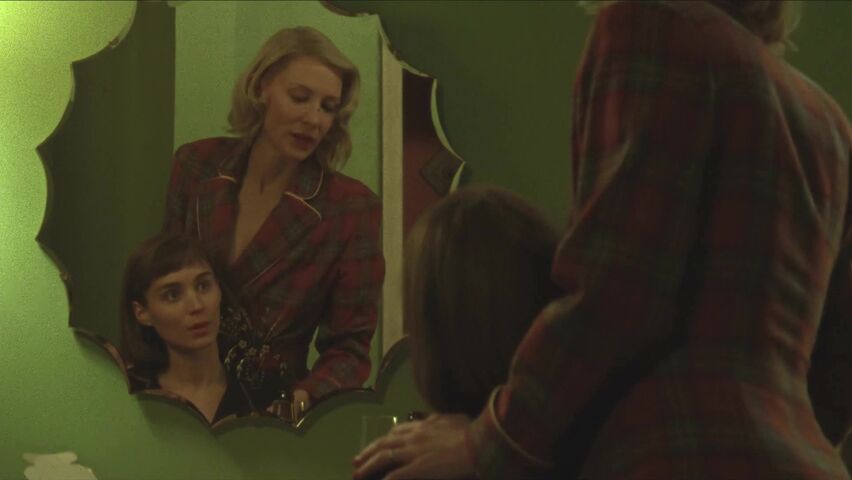 cinema_kulture's tweet photo. Carol (2015)
In 1950s New York, a young photographer falls for an elegant older woman (Cate Blanchett). Forbidden love, classy vibes, and electric chemistry. Heartbreakingly beautiful." https://t.co/icQIrFOFad