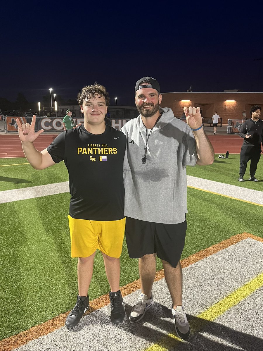 _JACKJAG's tweet photo. Excellent night at Angelo State camp last night! 

-  Went 7 of 7 on 1v1’s 
- Took reps at RG, C and LG

Thank you for the invite Coach Johnson‼️

@JeffGirsch
@CoachBillWeber
@Coach_JJohnson
@CoachOsagiede

Go Rams!

@CoachSeaborn @LH_Panthers_FB
@Coach_Acevedo
@Scottha84069422
@var_austin 
@coachcarrigan10
@9ine0Elite
@JNSC33
@plaskoted98175
@prepsrecruiting