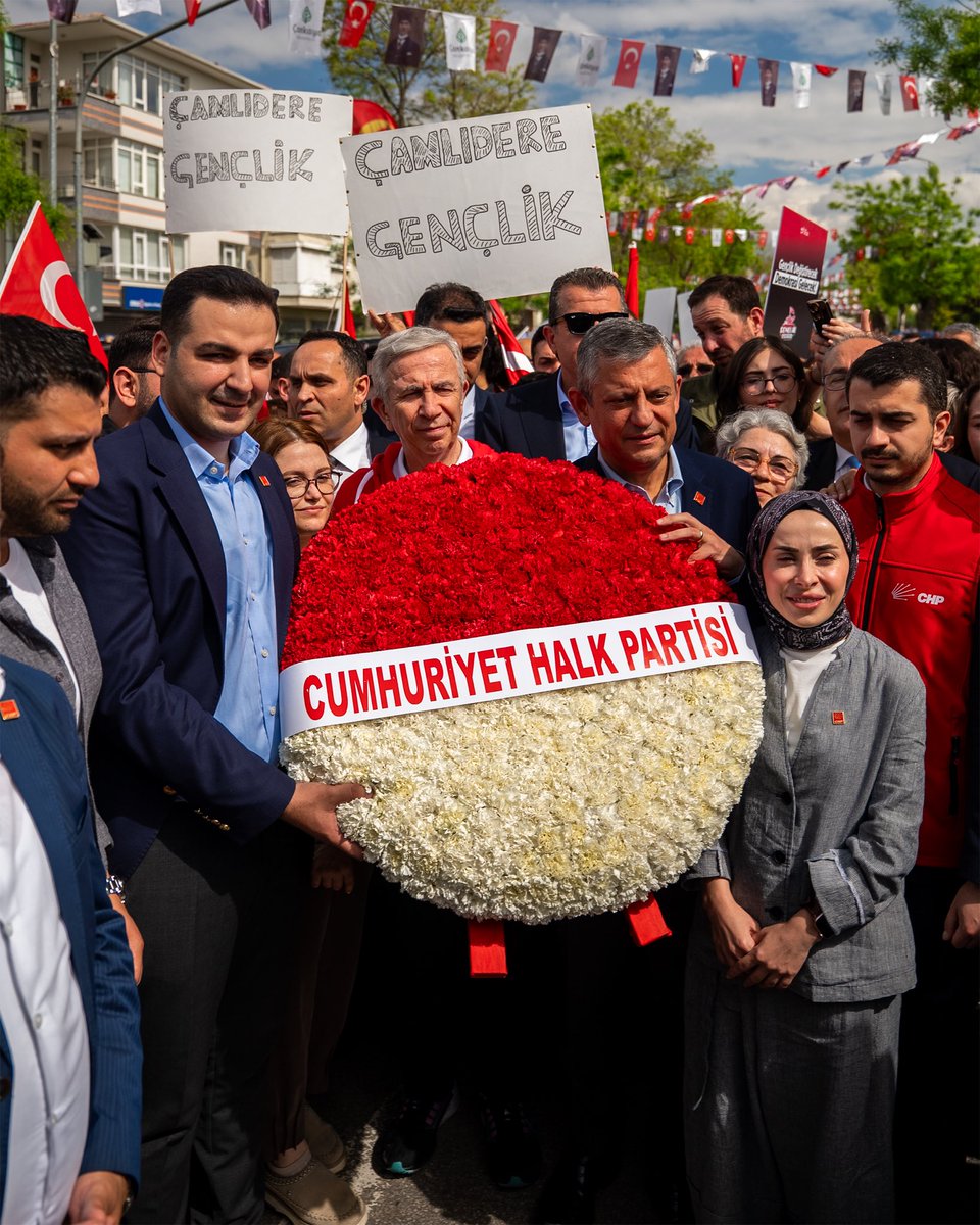 cm_aydin's tweet photo. Bizim vazifemiz yarınından vazgeçmeyenlerin, boyun eğmeyenlerin mücadelesini geleceğe taşımaktır. 

İlk adımın izinde, özgürlüğün peşinde yürümek boynumuzun borcudur. 

19 Mayıs Atatürk'ü Anma, Gençlik ve Spor Bayramımız Kutlu Olsun! 🇹🇷
