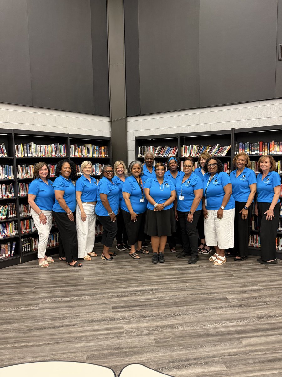 EyeonAcademics's tweet photo. A heartfelt THANK YOU to our incredible LIFT Up for Literacy Tutors for your dedication, passion, and commitment to serving students across the L.I.F.T. Network! Your investment in literacy is helping scholars grow in confidence, foundational skills, &amp; comprehension of text!🐸📚 https://t.co/JiTaH5n694
