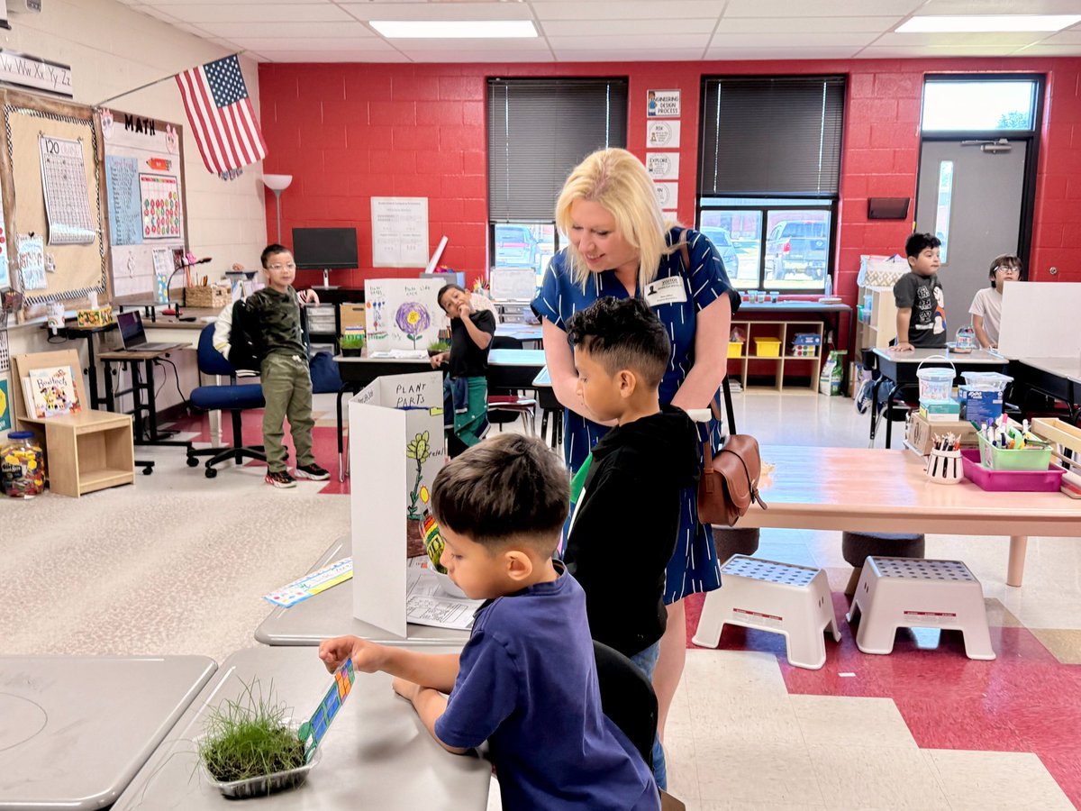 RuthWorksTN's tweet photo. We had a great visit with the team at Smyrna Elementary! Our listening tours connect Rutherford Works with local schools to learn, share resources and grow together. Should your school be next? DM us for more info.
#RutherfordWorks #RutherfordCounty https://t.co/cGkfBGTbyB