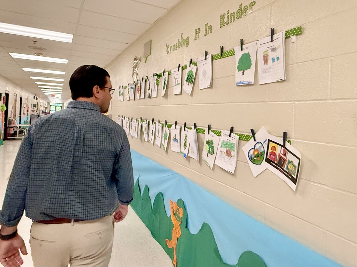 RuthWorksTN's tweet photo. We had a great visit with the team at Smyrna Elementary! Our listening tours connect Rutherford Works with local schools to learn, share resources and grow together. Should your school be next? DM us for more info.
#RutherfordWorks #RutherfordCounty https://t.co/cGkfBGTbyB
