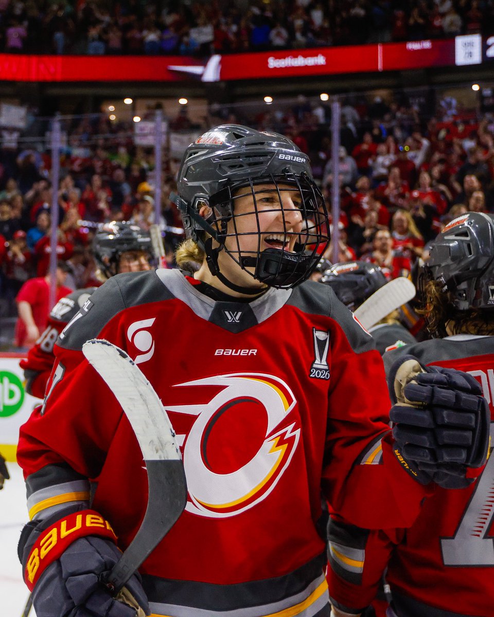PWHL_Ottawa's tweet photo. WHY WOULDN'T YOU WANT TO BE A PART OF THIS?! 🔋⚡️ https://t.co/Je22c4jR3n