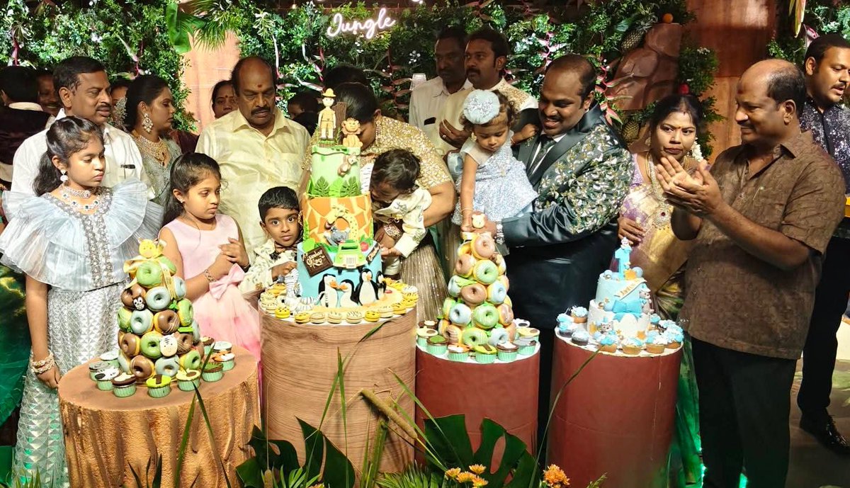 DrJSriNisha's tweet photo. தாம்பரம் மாநகராட்சியின் துணை மேயர் மாநகர அவைத்தலைவர் 
@Kamaraj அவர்களின் மகன் டாக்டர் @Aravindraj  அவர்களின் புதல்வன் A.K.#ஜனவ்ராஜின் முதல் பிறந்தநாள் விழா எனது
 தலைமையில் சிறப்பாக நடைபெற்றது...இதில்
கழகத்தினர்  கலந்து கொண்டனர்

@mkstalin
@Udhaystalin
@Jagathofficial https://t.co/XR9MPqgitd