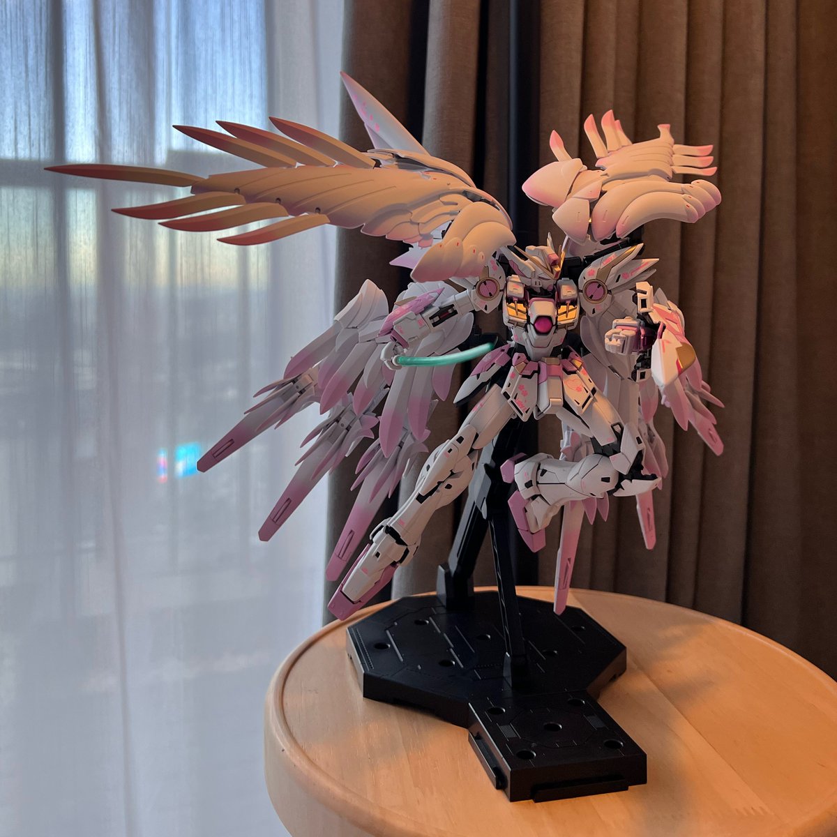ayanogyj tweet picture