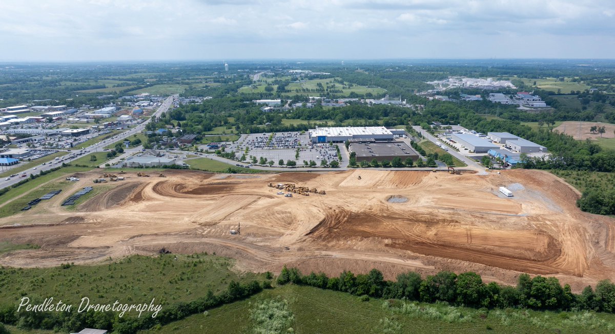 danpend3500's tweet photo. Construction all around northern Jessamine County. First photo is that of Brannon Road widening for the new complex there. #2 and #3 are construction along US27 across from LJS and Taco Bell, and then near Sam's Club. https://t.co/zLHswMfCmn