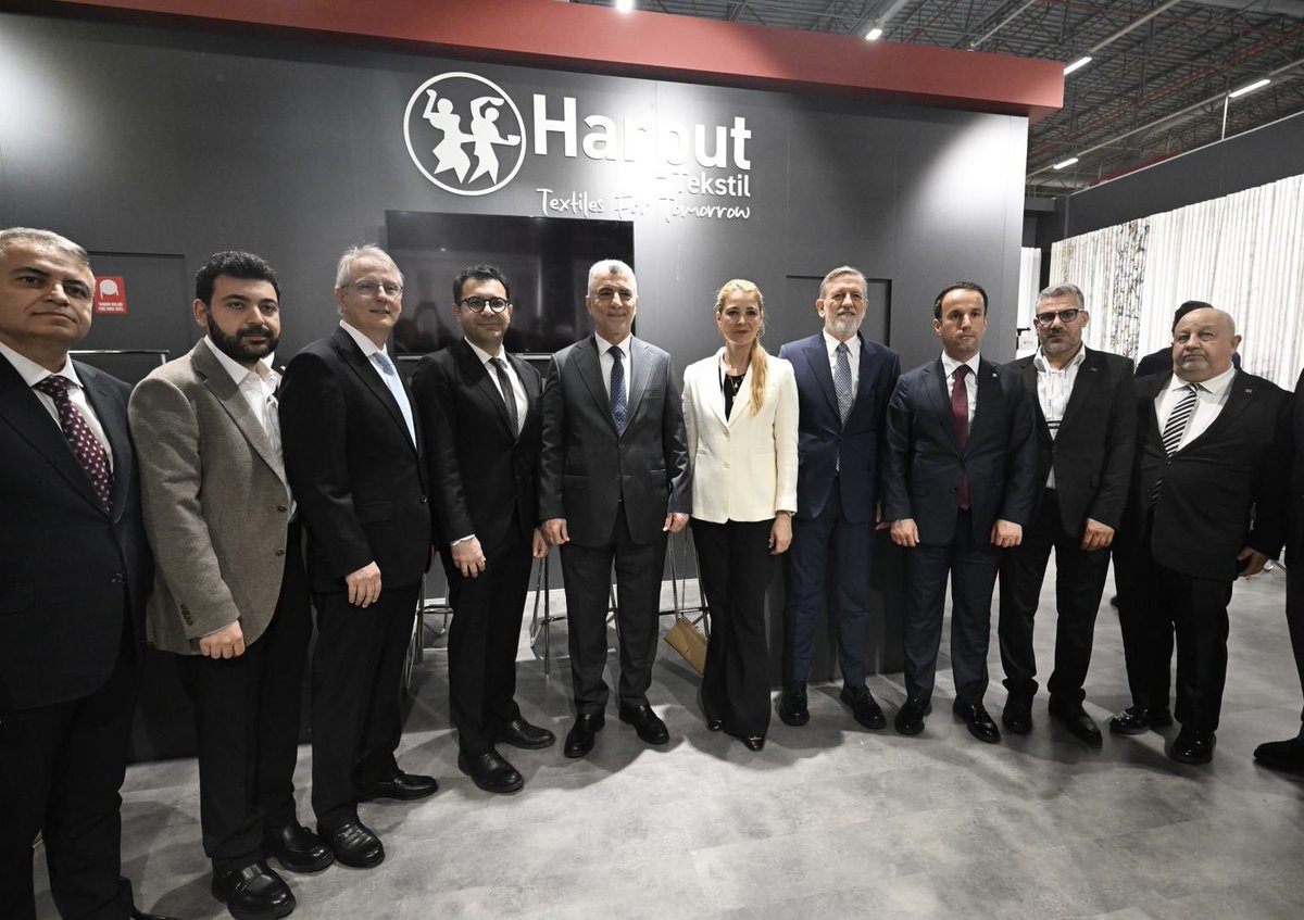 ibrahim_Burkay's tweet photo. Sektör temsilcilerimizin ve iş dünyamızın kıymetli paydaşlarının katılımıyla gerçekleştirdiğimiz HOMETEX 2026, Türkiye’nin ev tekstilindeki üretim kapasitesini, tasarım vizyonunu ve ihracat gücünü küresel ölçekte ortaya koyuyor.

Üretimin, emeğin ve ihracatın gücünü dünyaya taşıyan sektörümüzün başarılarıyla gurur duyuyor; HOMETEX 2026’nın firmalarımız, sektörümüz ve ülkemiz adına hayırlı ve bereketli olmasını diliyorum.

@omerbolatTR @hometexfair