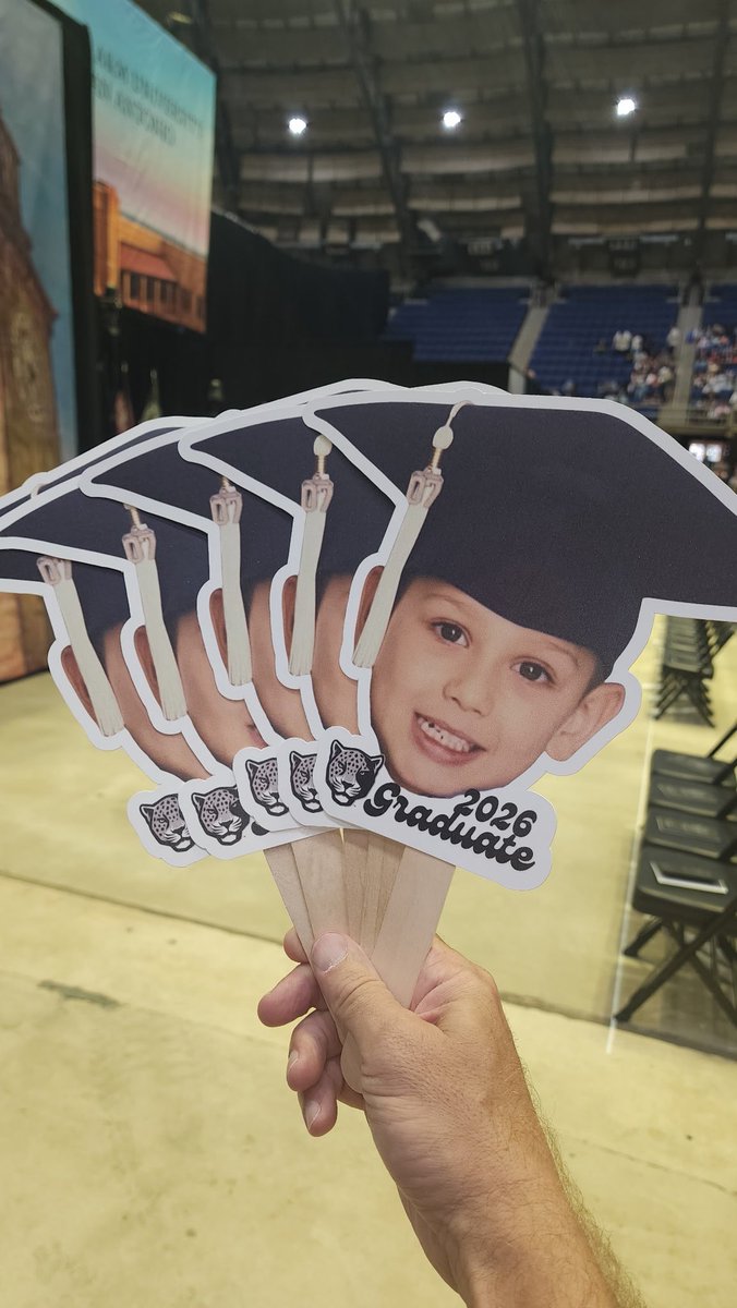 TAMUSA_MBB's tweet photo. Congrats on graduating Diego! We are so proud of you and excited to see what you accomplish next 🐆🤝🎓 https://t.co/f4FE8GRVJK