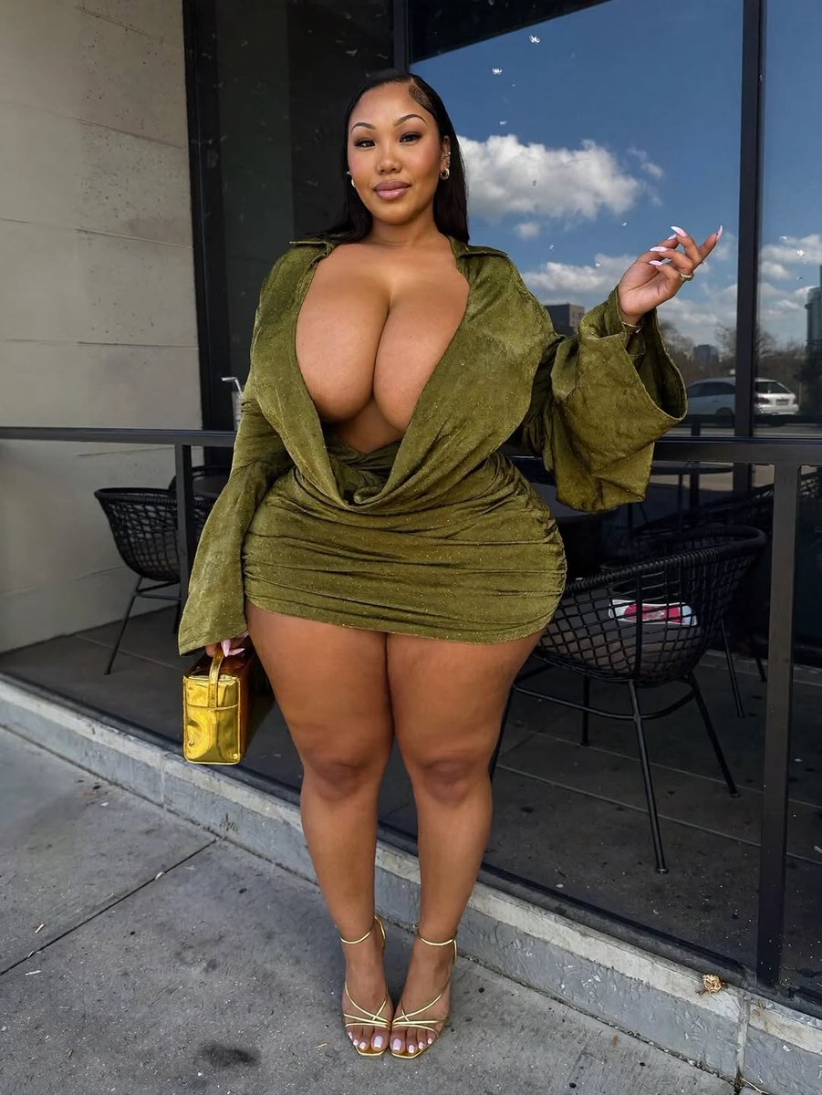PlusSizeHub_1's tweet photo. Juritza 💋 https://t.co/VQ7L8apjjT