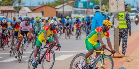 ZBalouki's tweet photo. Des cyclistes venus de plusieurs pays africains et de Belgique participent à la 31e édition du Tour cycliste international du Togo. Une compétition qui ambitionne une reconnaissance internationale. 🌍🚴

#Cyclisme #TourDuTogo #Afrique #Sport #UCI #Competition https://t.co/ZWsJ8kpwnL