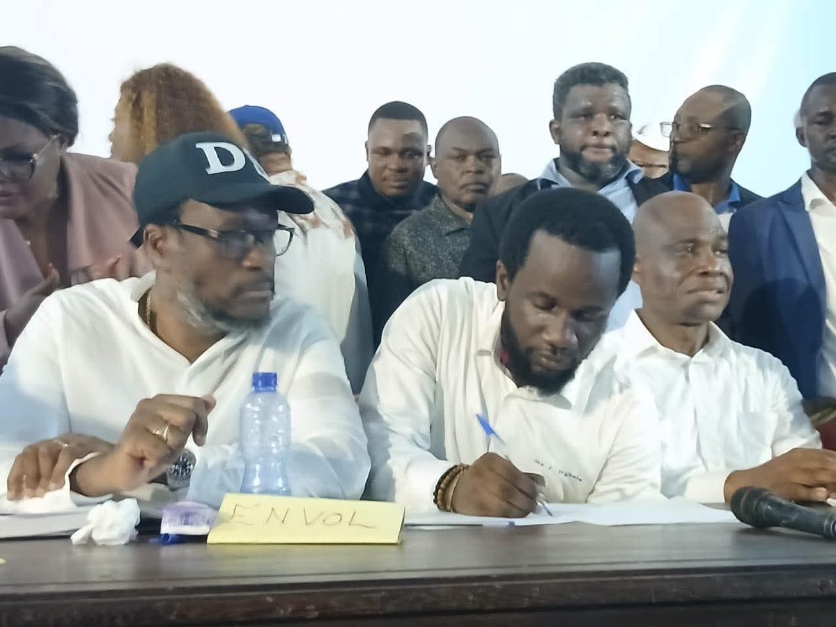 JonathanNgbele's tweet photo. Ma réponse : Devant l'histoire nous avons pris l'option d'être acteur et non spectateur. https://t.co/S1oopNdK29