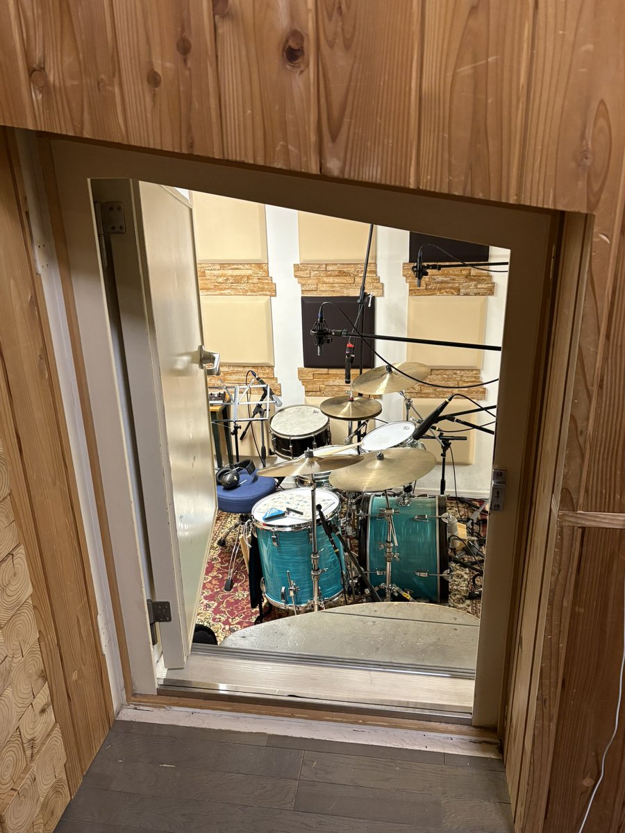 somethinggroove's tweet photo. なんか秘密基地っぽくていい https://t.co/xymFqJqeQm