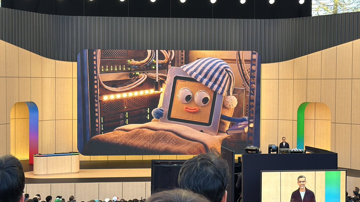Melinda_DS's tweet photo. Y a les TPU qui partent en sucette à #GoogleIO26… https://t.co/LgFh01eHPx