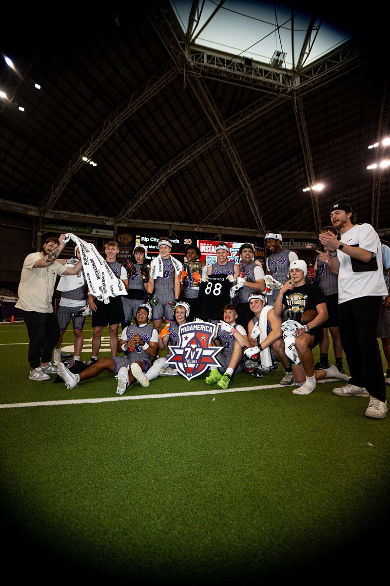 7Cooplester's tweet photo. 7 on 7 season recent photos

@CoachTimLester @AdamHermsen @tmueller97 @RipCity7on7 @PrepRedzoneIA https://t.co/wMmGi8UtQm