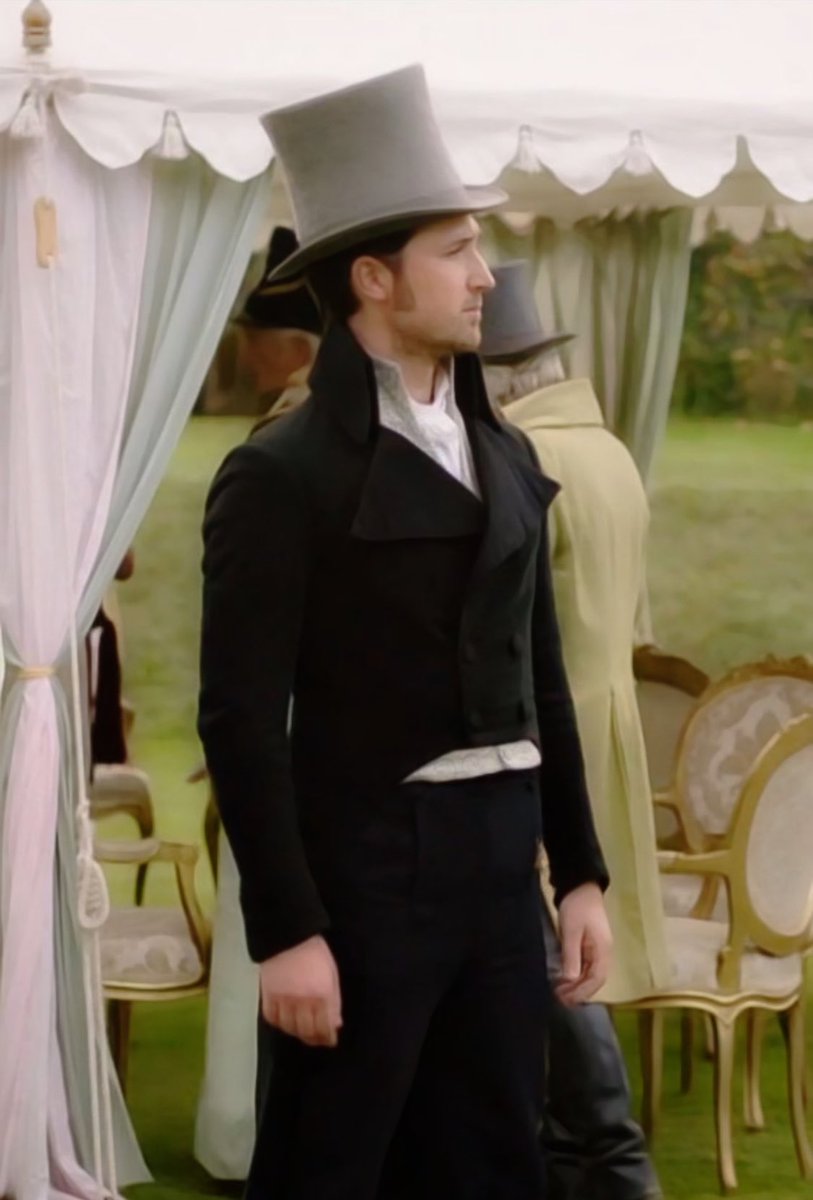 mulder_cin4ever's tweet photo. Think he practiced looking this good during his recluse era…or did being out in society (and with Charlotte) just increase the 🔥
Whatever it is Happy #HughesDayTuesday everyone
Mr Colbourne’s at the Garden Party is 🥵🔥
#BenLloydHughes
#Sanditon https://t.co/btz7GxZuYo