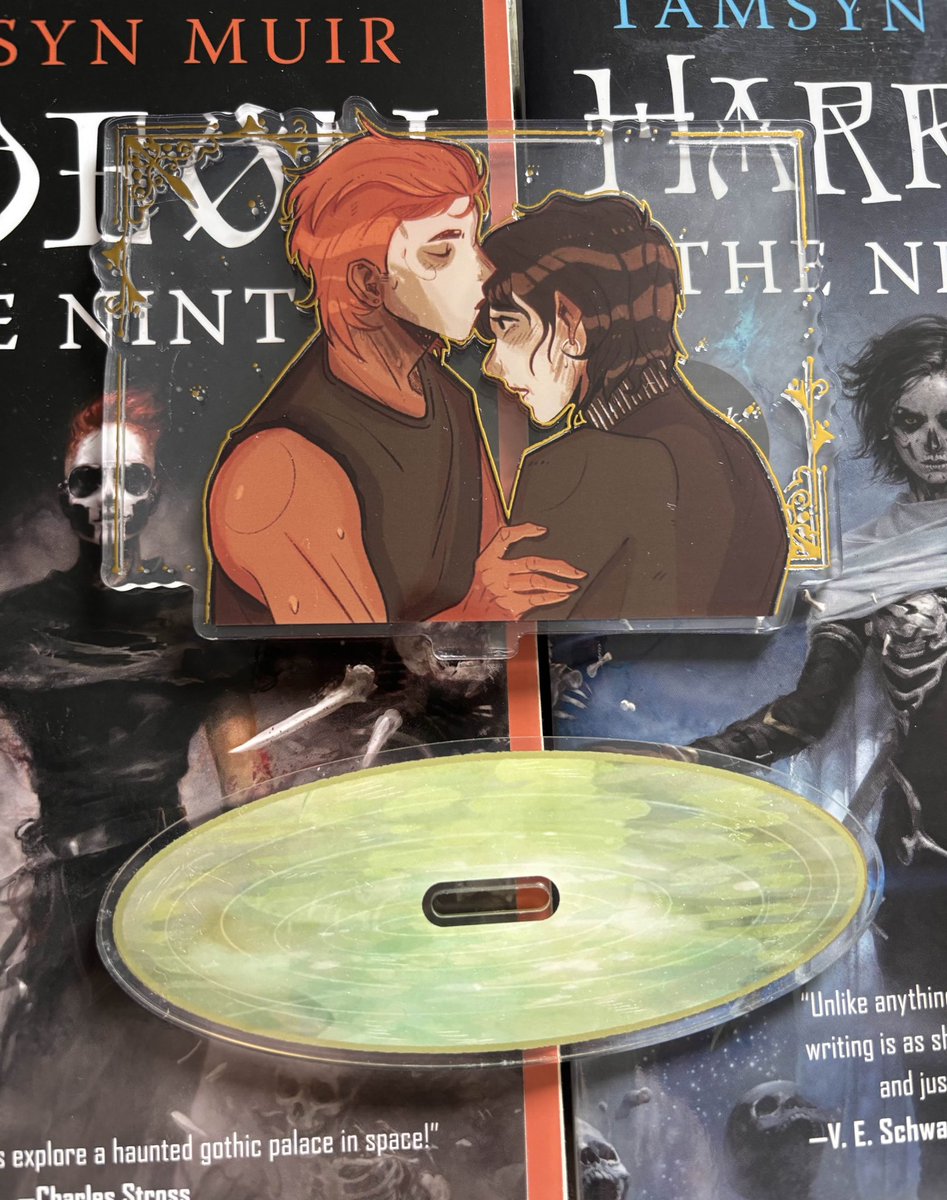 diizzaster's tweet photo. WOHOO hi tlt twt!! ive been working on these standees for a bit inspired by the notable pool scene 👀 and im delighted with how they’ve come out!! the gold foil makes them so shiny,, anyways, up on the shop now or something like that!

#gideontheninth #thelockedtomb #tlt https://t.co/plfb6JKEIx